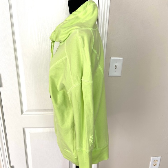 Zella jacket - Picture 3 of 14